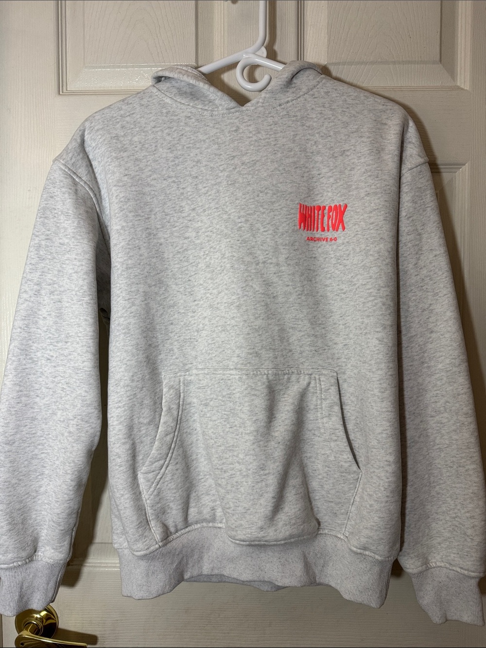 White Fox Boutique Women’s Light Heather Gray Oversized Hoodie Pink Logo Sz XS/S